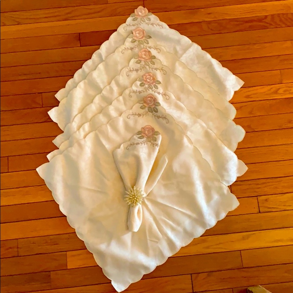 Floral embroidered dinner napkins set of six